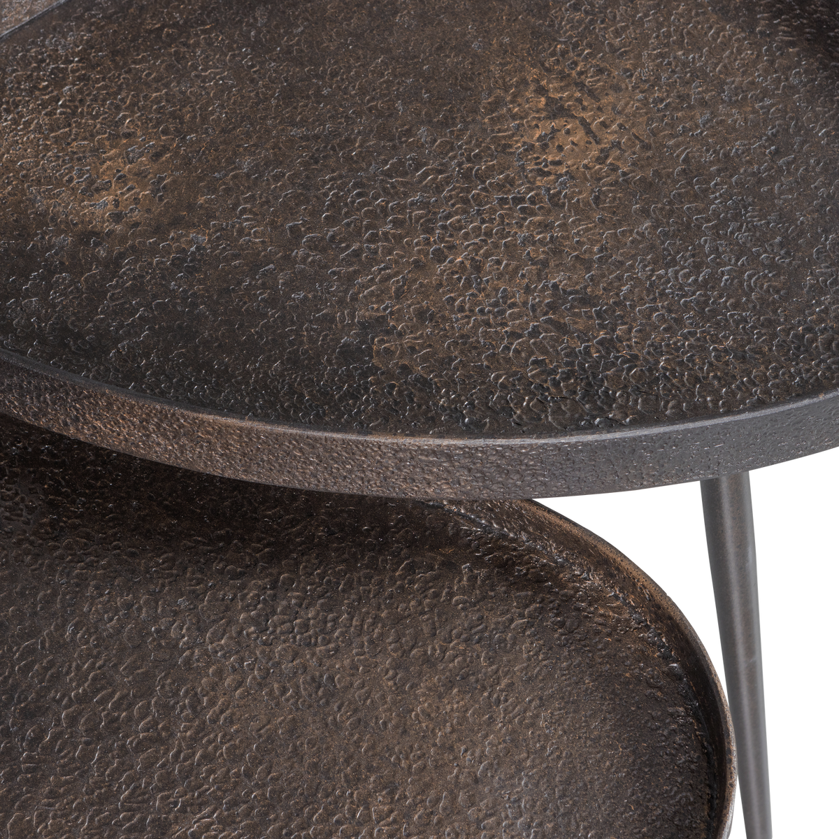 RUWE BIJZETTAFELS ANTIEK BRONS - SET VAN 2