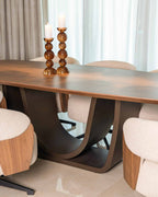 Eettafel Windsor notenhout 230 messing onderstel