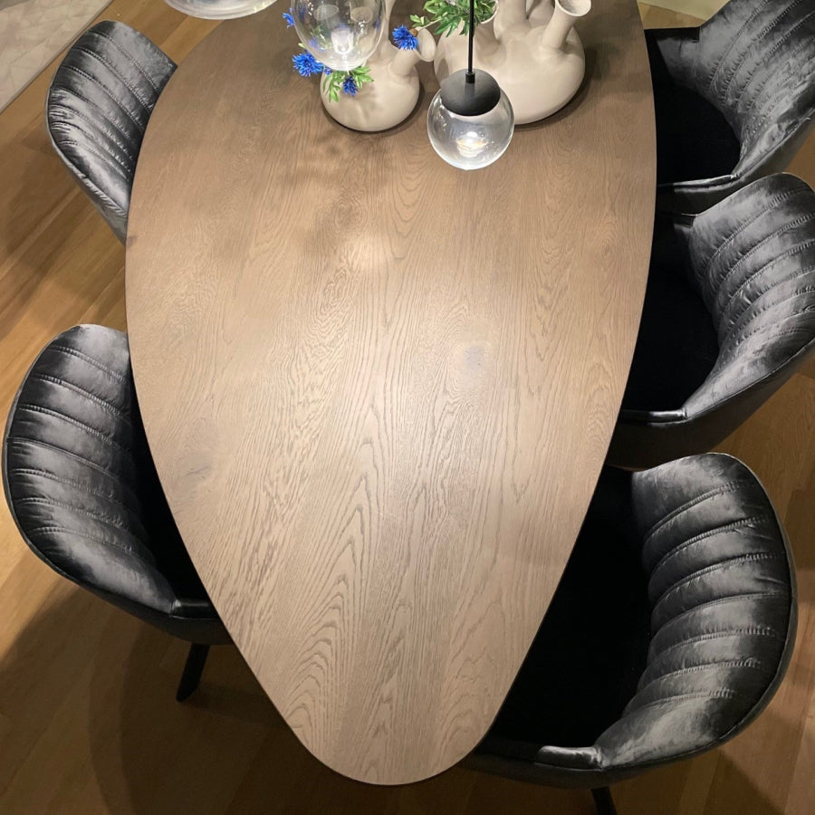 Kiezelvormige eettafel 200x110